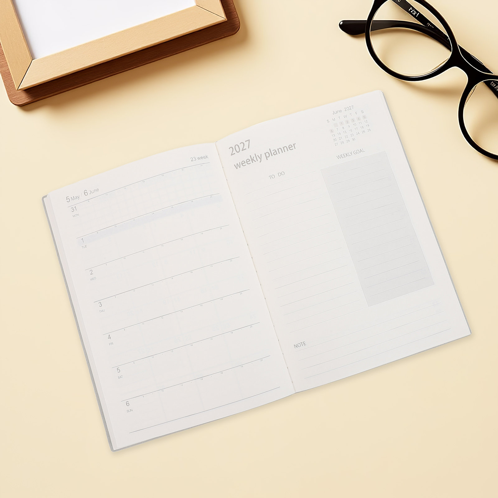 A5 Spiral Dotted Grid Notebook - 2027年版 プロフェッショナルプランナーノートブック A5サイズ スパイラル綴じ ライン入り・ドット罫線入りページ カレンダー付き