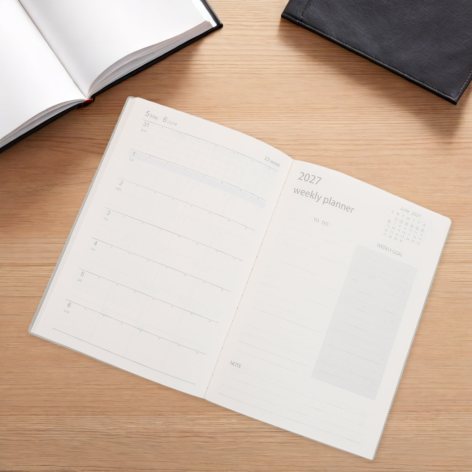 2027年版 プロフェッショナルプランナーノートブック A5 - A5 Spiral Dotted Grid Notebook のレビューと価格